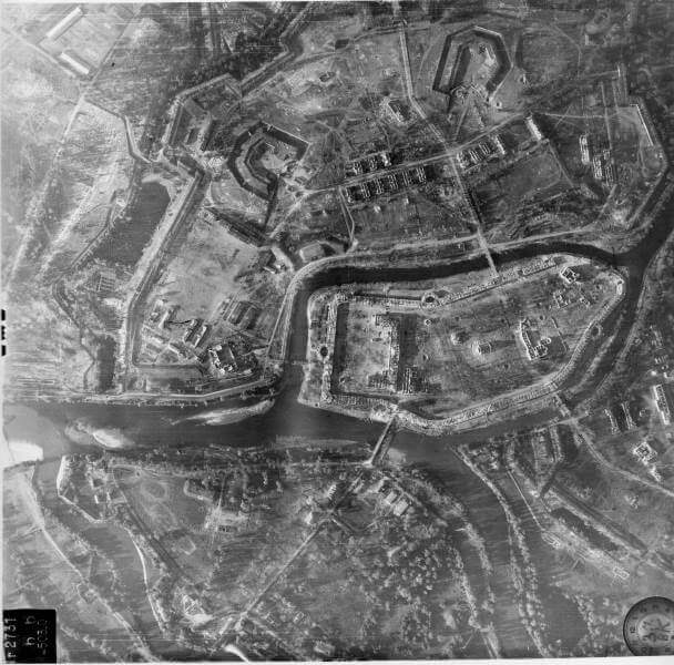 Аэрофотосъёмка Брестской крепости после штурма