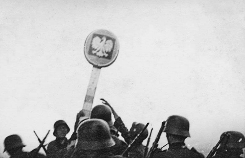1 сентября 1939 года — немецкие солдаты на границе Польши
