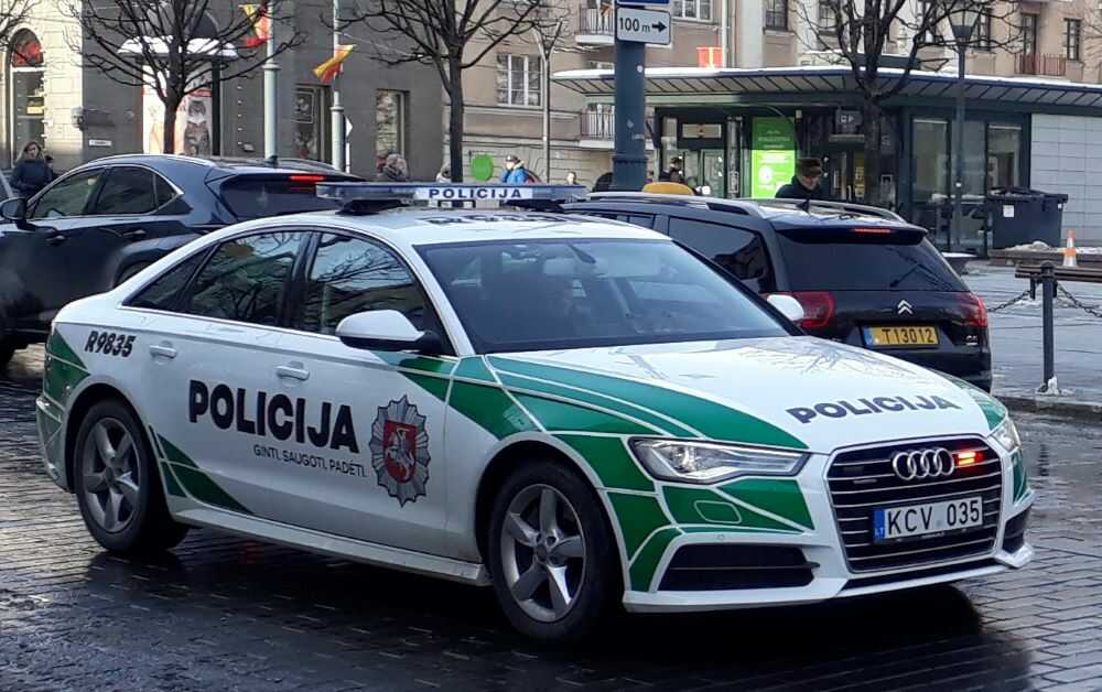 полицейская машина Литвы